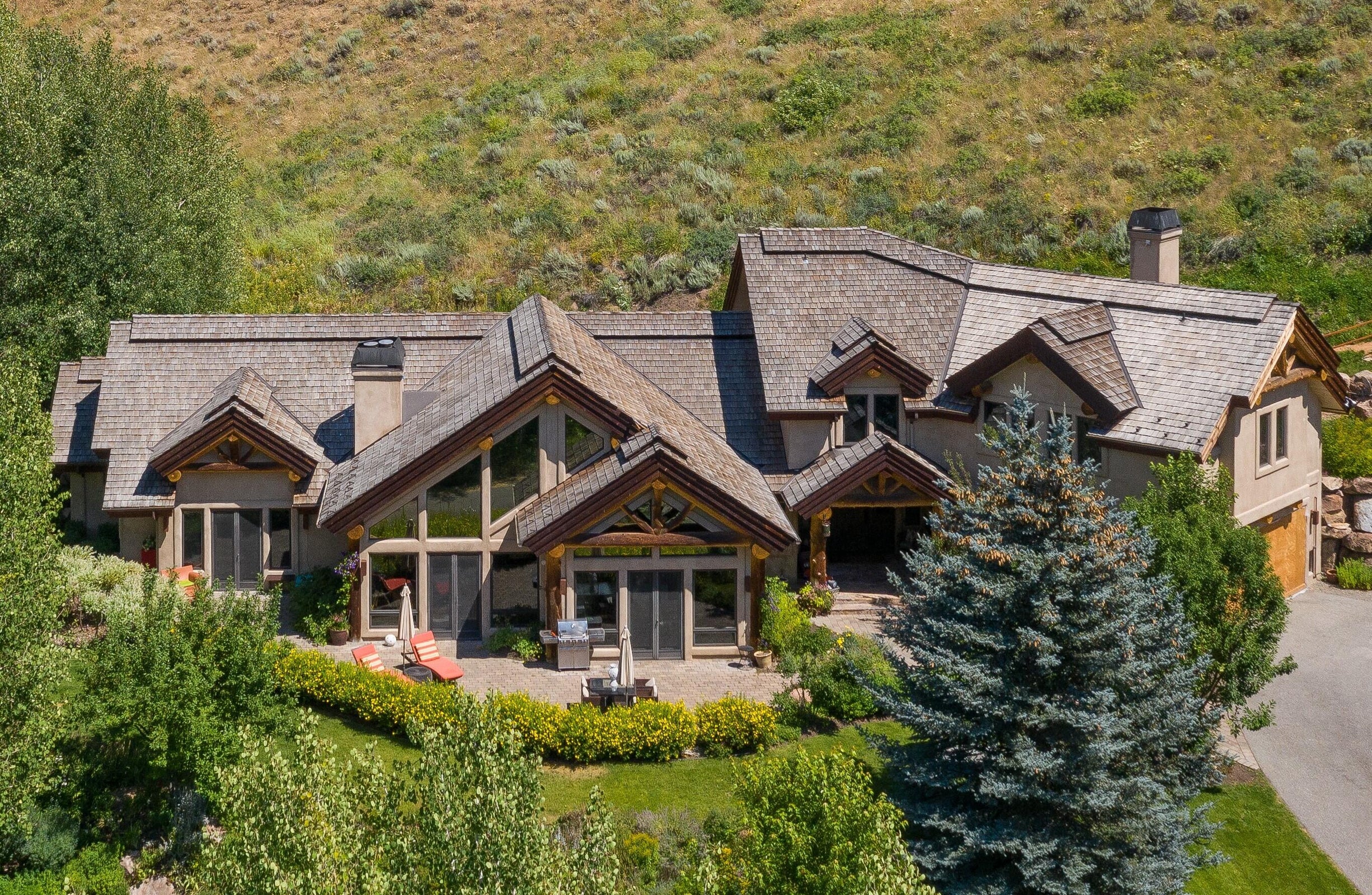 100 Baldy View Lane
Sun Valley, ID 83353 |
4 bedrooms, 4.5 bathrooms | 5,416 square feet |
Listed at $5,445,000 |
Represented Buyer